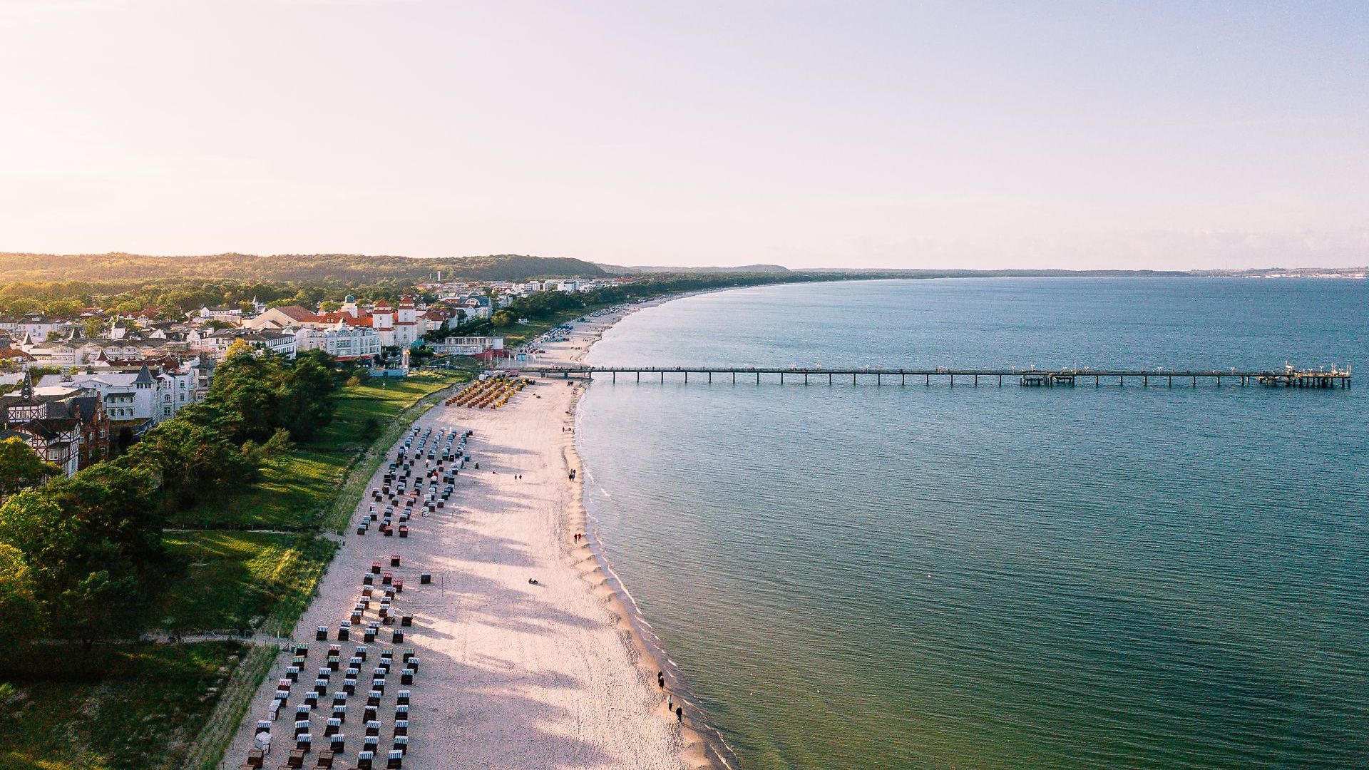 Blick auf Strandpromenade